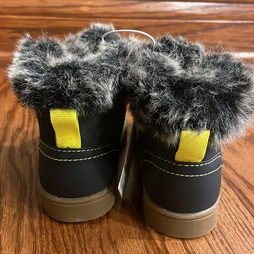 NWT Cat & Jack toddler ankle faux fur lace up booties neon lace up / navy size 7